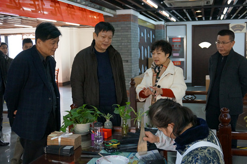 杭州市副市长张耕一行莅临王星记调研